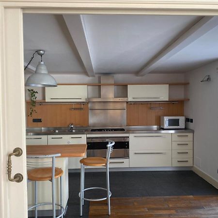 “La Pinta” Elegante Appartamento Al Vomero Napoli Ngoại thất bức ảnh