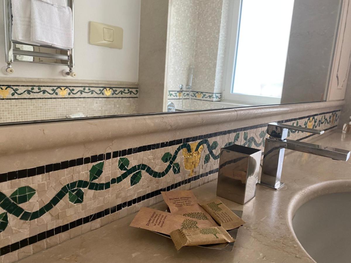 “La Pinta” Elegante Appartamento Al Vomero Napoli Ngoại thất bức ảnh