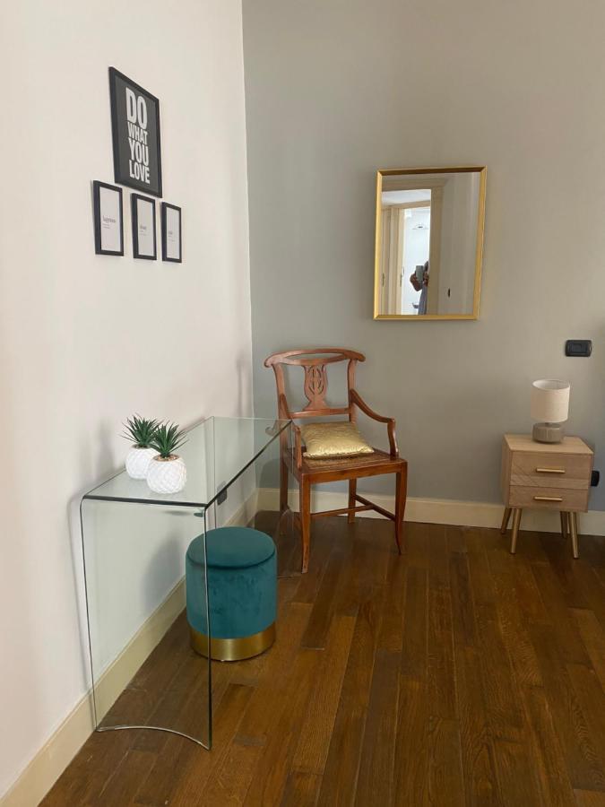 “La Pinta” Elegante Appartamento Al Vomero Napoli Ngoại thất bức ảnh