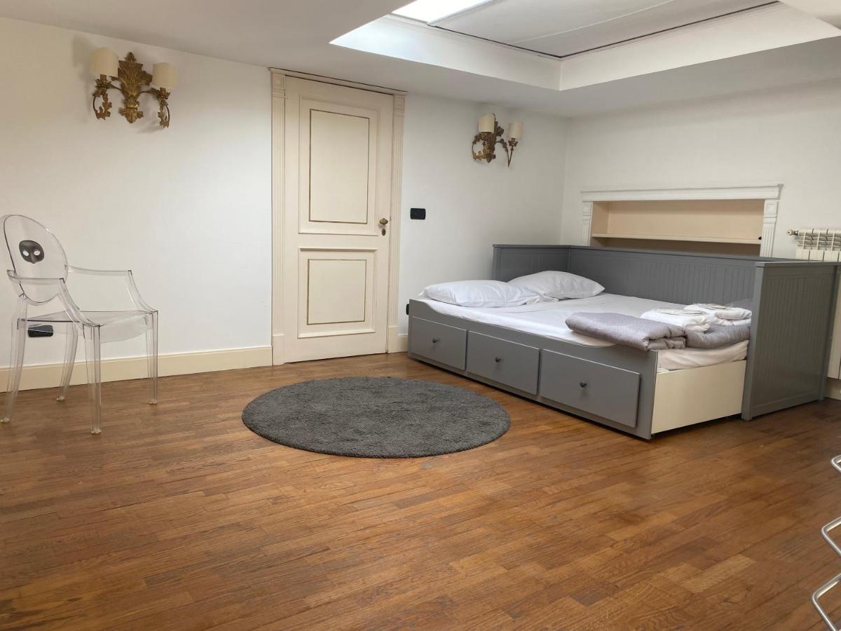 “La Pinta” Elegante Appartamento Al Vomero Napoli Ngoại thất bức ảnh