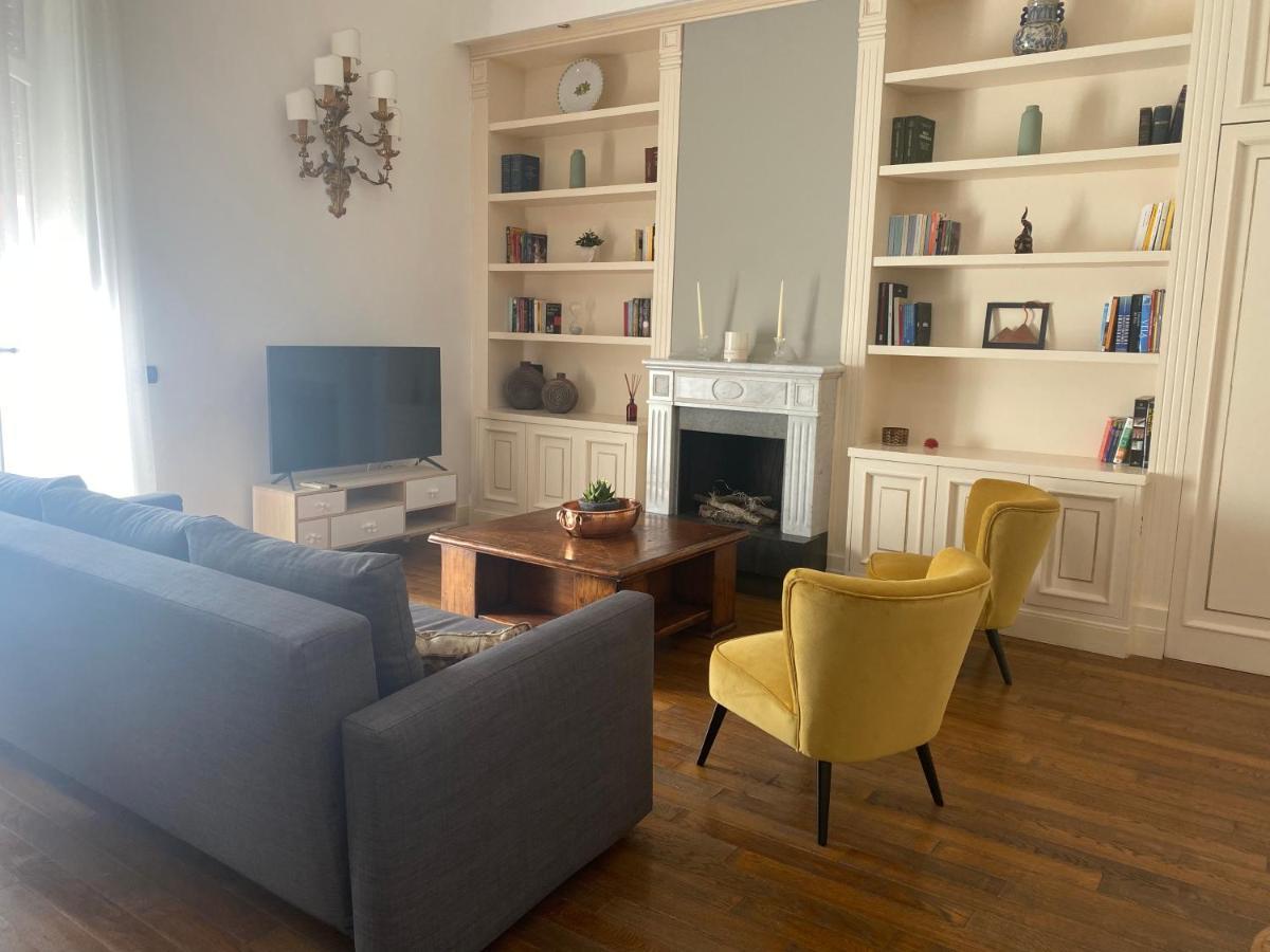 “La Pinta” Elegante Appartamento Al Vomero Napoli Ngoại thất bức ảnh